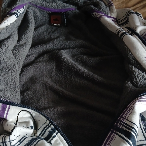 Tony Hawk Gray and Purple Fleece Jacket - Picture 8 of 15